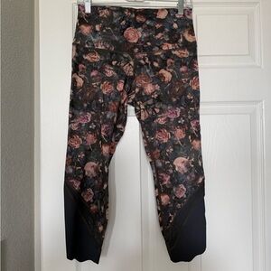 Lululemon wunder under cropped frosted rose leggings size 8 🌹